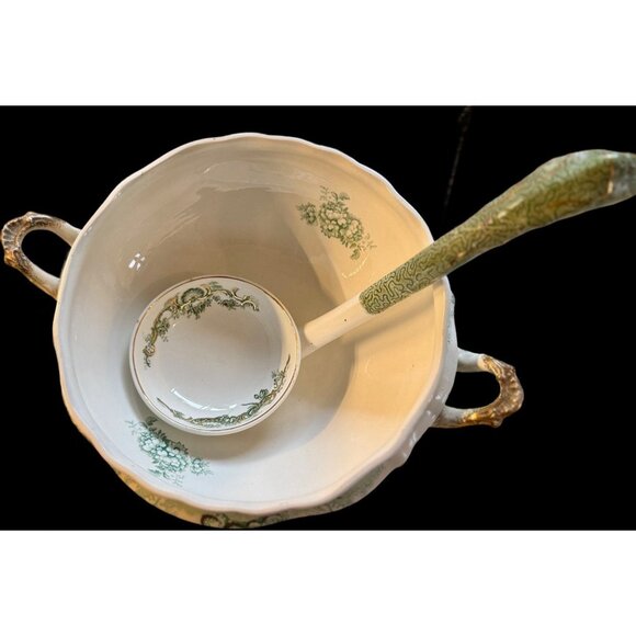 VTG Johnson Bros Covered Dish  China with Serving Ladle England - Picture 4 of 16